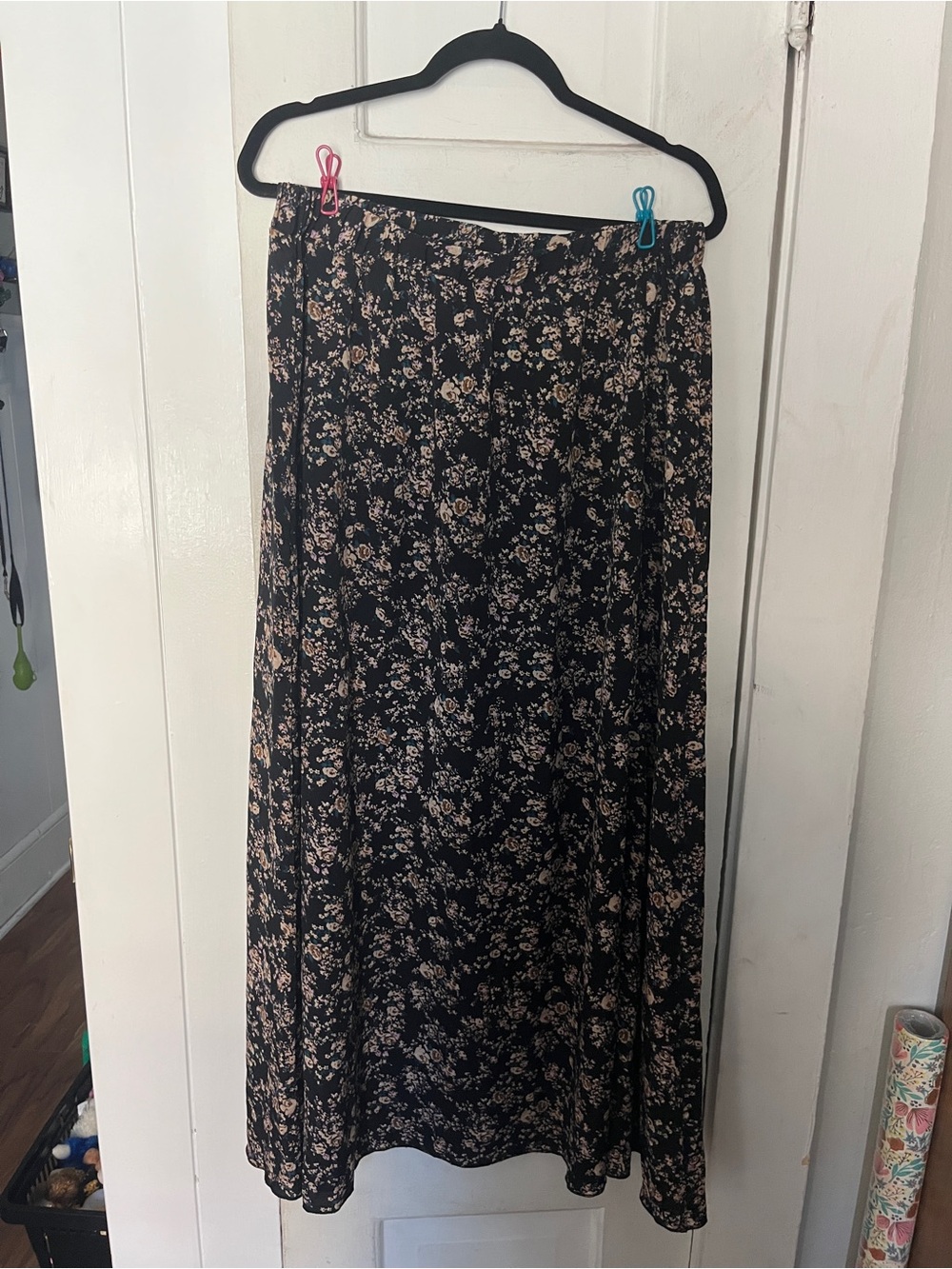 SHEIN Black Maxi Skirt with Beige Floral Print